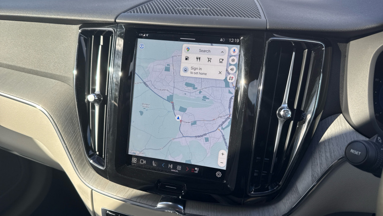 Volvo XC60 2.0 B5P Plus Dark 5dr AWD Geartronic Petrol Estate